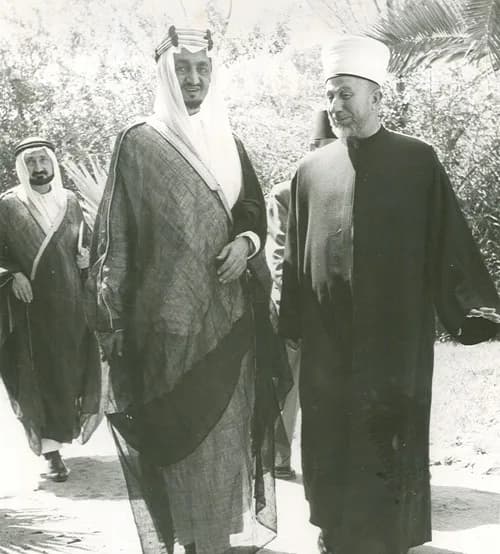 King Faisal bin Abdulaziz Al Saud - Faisal with Haj Amin al-Husseini