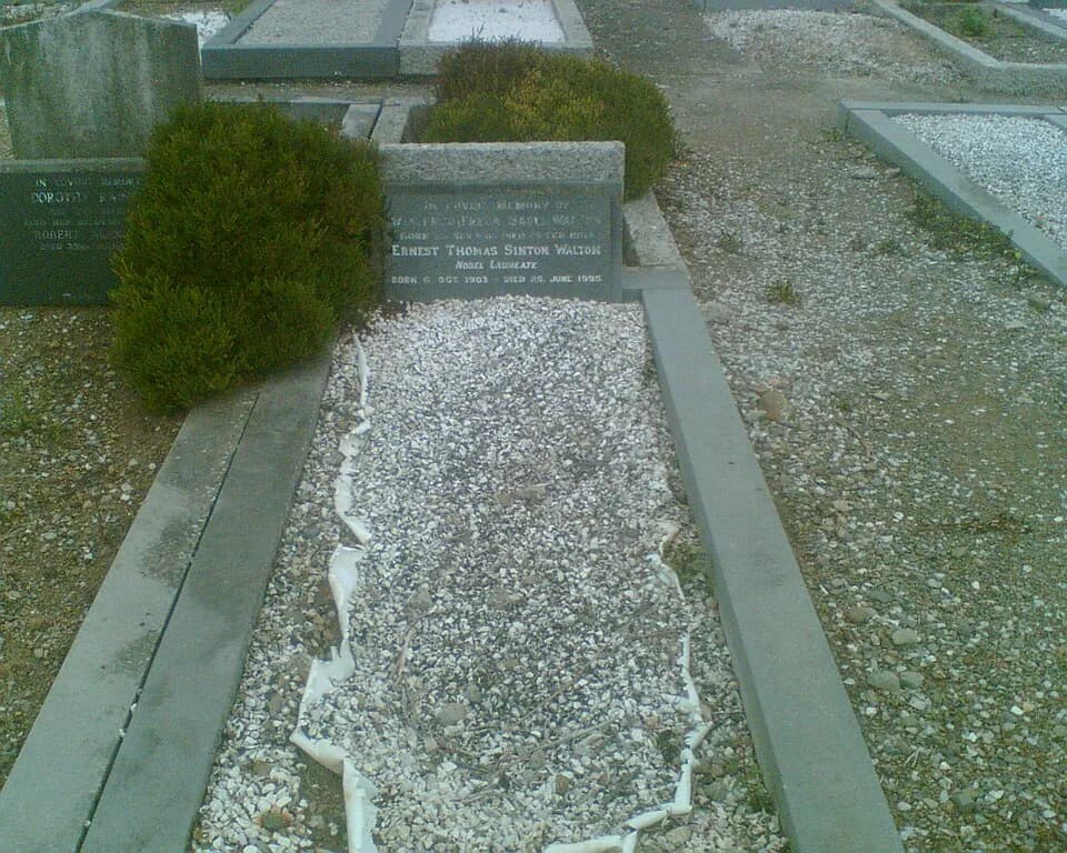 Ernest Walton - Ernest Walton's Grave