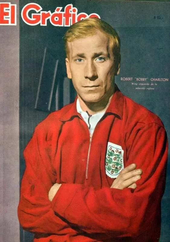 Bobby Charlton - English footballer Bobby Charlton posing for El Gráfico