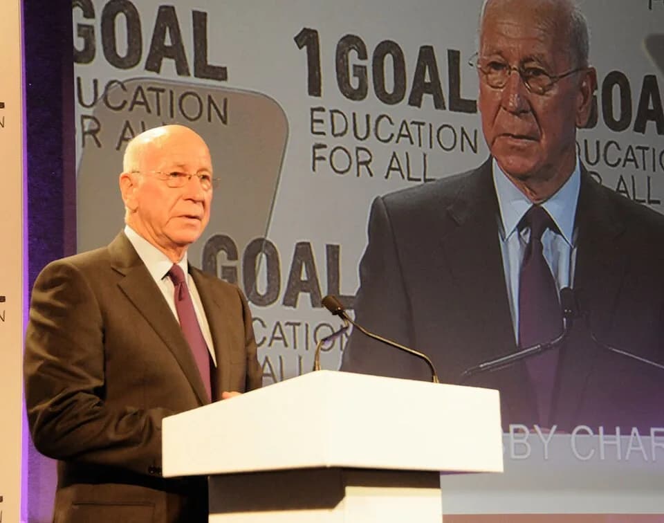 Bobby Charlton - Sir Bobby Charlton takes to the stage with Marcel Desailly.
The 1GOAL campaign - backed by the Department for International Development and the Global Campaign for Education - is aimi