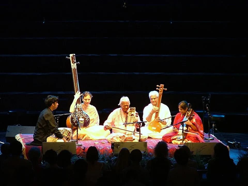 Ram Narayan - Ram Narayan and his daughter Aruna Narayan (right, in red) play in the Royal Albert Hall for Indian Voices Day for BBC's The Proms