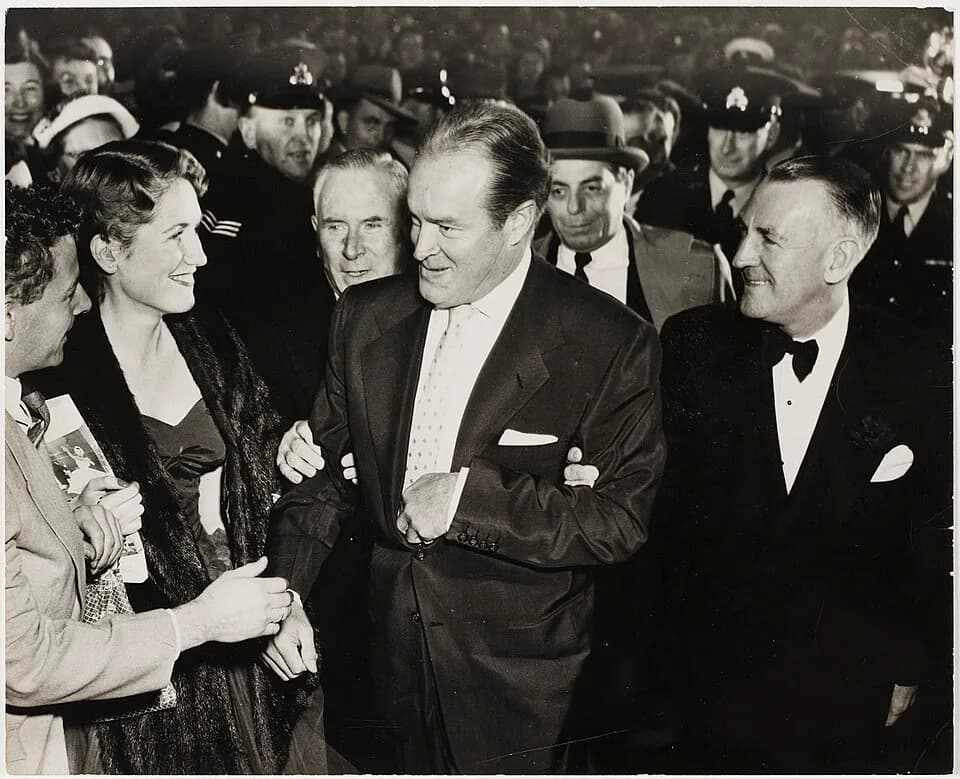 Bob Hope - Format: Photograph


Notes: Find more detailed information about this photograph: acms.sl.nsw.gov.au/item/itemDetailPaged.aspx?itemID=52721

Search for more great images in the State Librar
