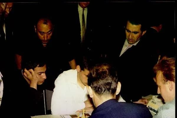 Mikhail Tal - Michail Tal, Tigran Petrosjan and other, European Team Championship, Oberhausen 1961, Photographer Gerhard Hund.