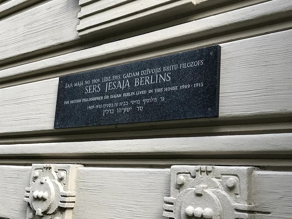 Isaiah Berlin - Plaque commemorating Isaiah Berlin on his family home in Riga.