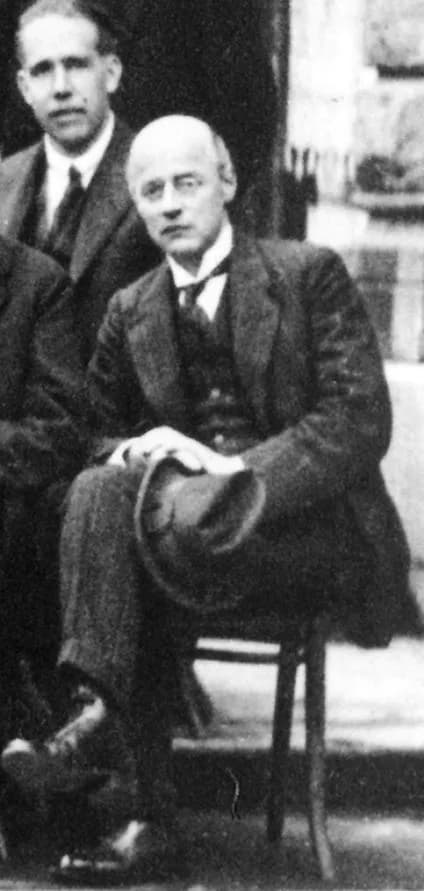 Owen Willans Richardson - Niels Bohr (up), Owen Willans Richardson (down) Solvay Conference 1927