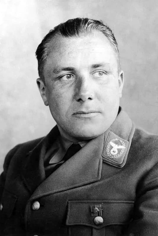 Martin Bormann - For documentary purposes the German Federal Archive often retained the original image captions, which may be erroneous, biased, obsolete or politically extreme. Martin Bormann
Zentral