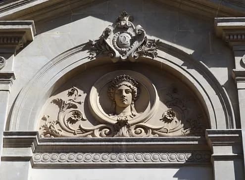 Gustave Doré - Atelier de Gustave Doré
27 Rue de Bellechasse VIIe arrondissement de Paris : Bâti vers 1865.
Gustave Doré était un illustrateur, graveur, peintre et sculpteur français (1832-1883).
S