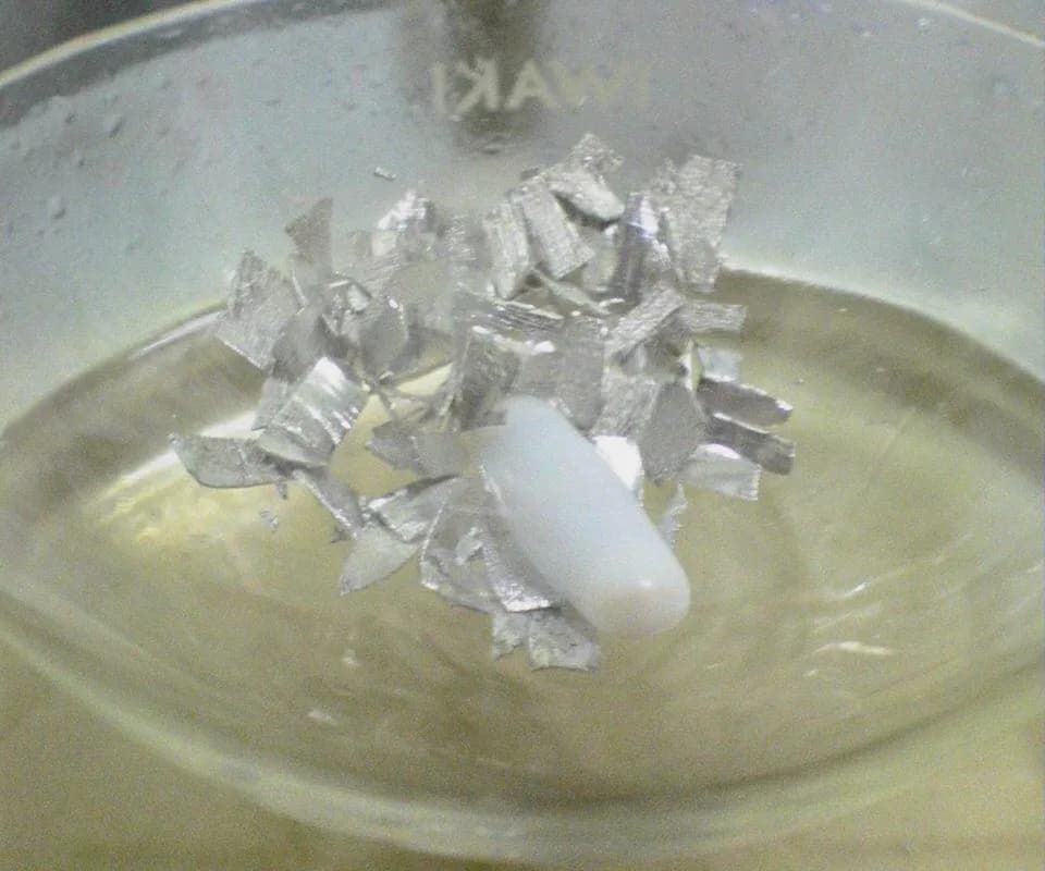 Victor Grignard - An example of chemical experiment using Grignard reagent. Part 1. Magnesium turnings placed on a flask.
