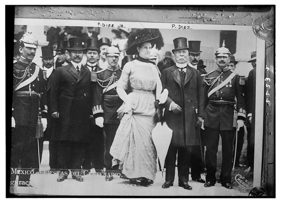 Porfirio Díaz - Bain News Service,, publisher.
Diaz Jr. and Diaz
[between 1910 and 1915]
1 negative : glass ; 5 x 7 in. or smaller.
Notes:
 Title from unverified data provided by the Bain News Service