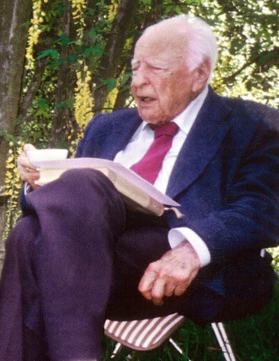 Hans-Georg Gadamer - Hans-Georg Gadamer.