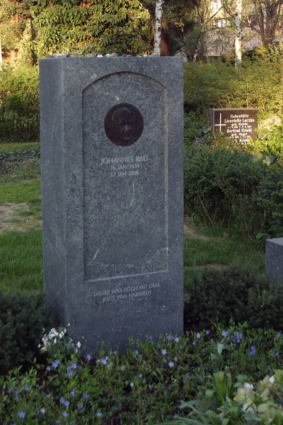 Johannes Rau - Grave of Johannes Rau on the "Dorotheenstädtischer Friedhof" (cemetery in Berlin).