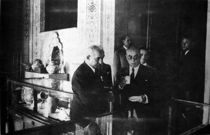 Celâl Bayar - President İsmet İnönü and prime minister Celâl Bayar in 1939.