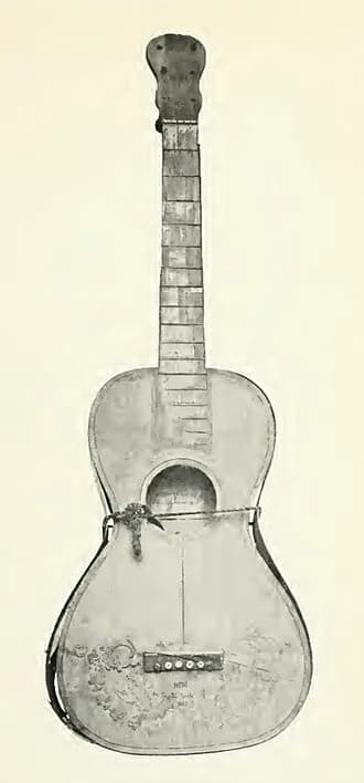 Charles Gounod - Charles Gounod's guitar. In 1914, when the photo was taken, the instrument was in the possession of the Museum of Paris Opera.