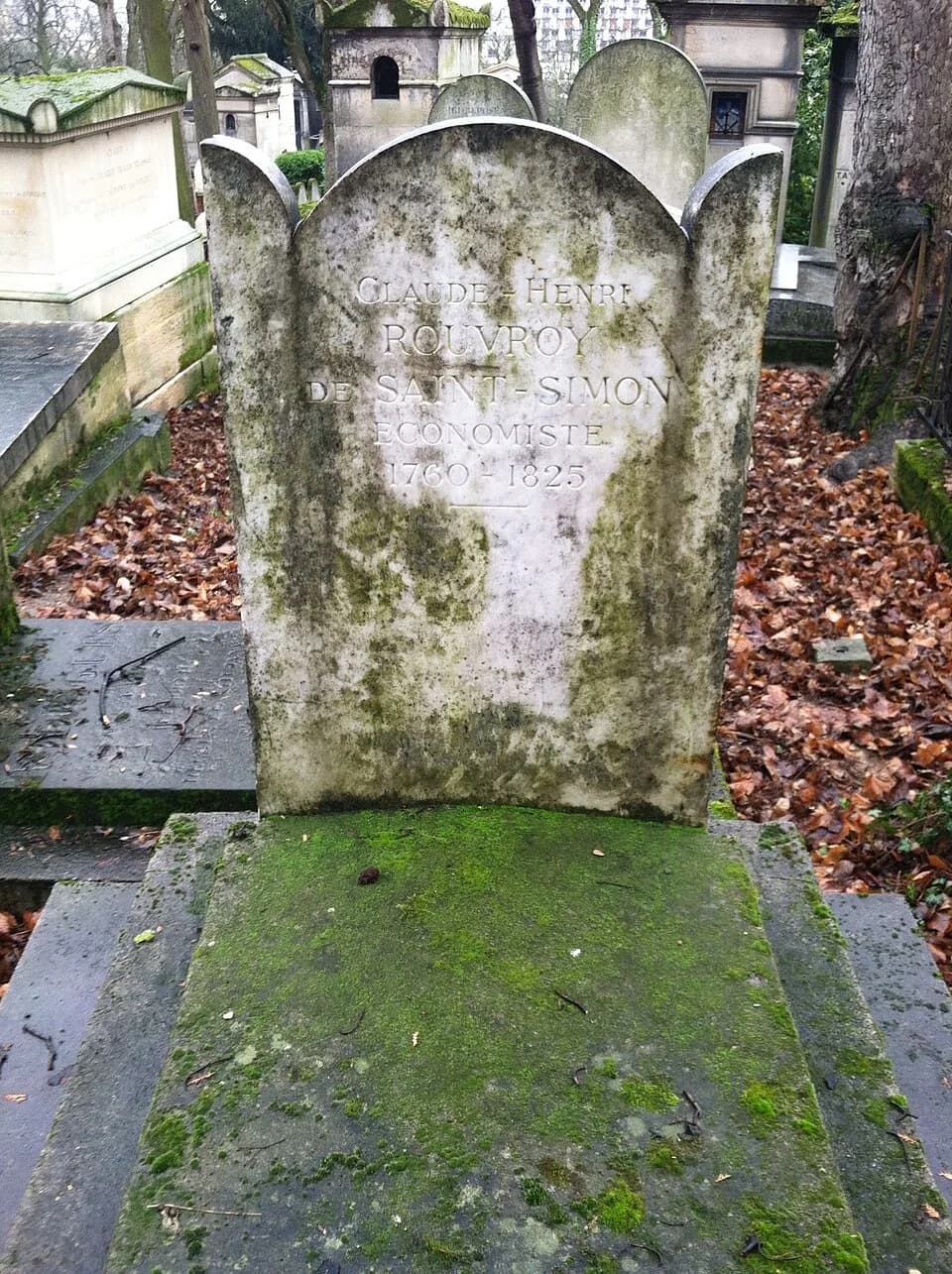 Claude Henri de Rouvroy, comte de Saint-Simon - Grave of Claude Henri de Saint-Simon, in Père Lachaise cemetery, Paris