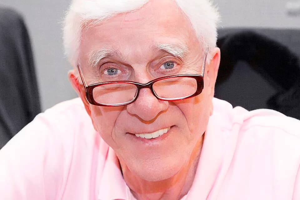 Leslie Nielsen - Leslie Nielsen in October 2008
