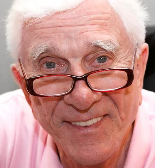 Leslie Nielsen - Leslie Nielsen in October 2008