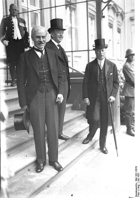 Ramsay MacDonald - For documentary purposes the German Federal Archive often retained the original image captions, which may be erroneous, biased, obsolete or politically extreme. Der feierliche Empfa