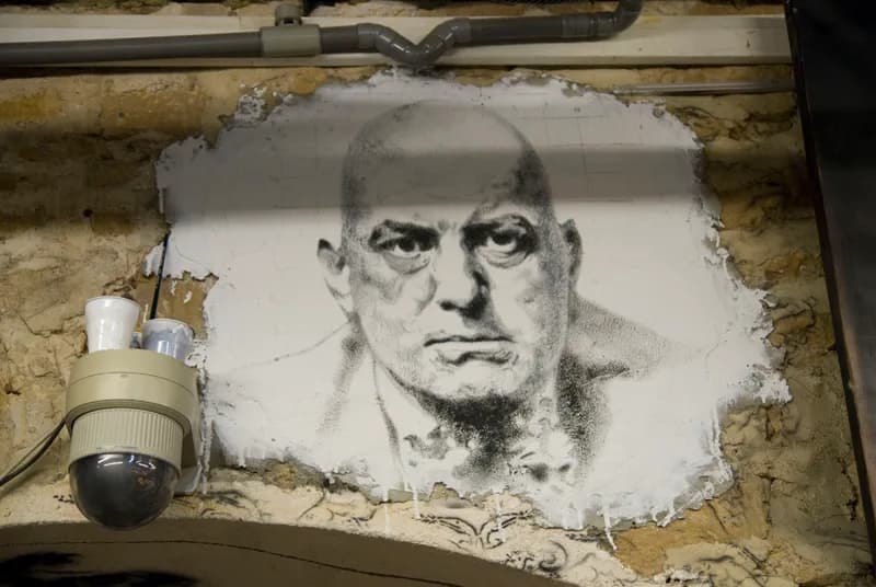 Aleister Crowley - Secrets revealed of the Abode of Chaos.