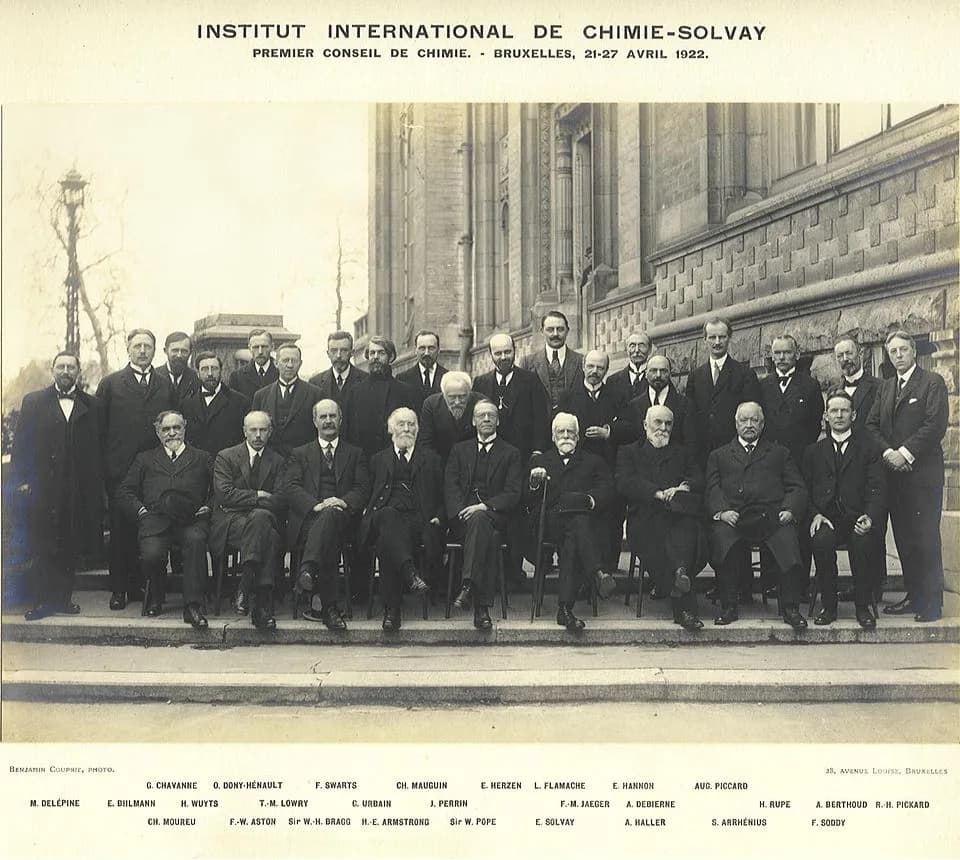 Francis William Aston - Solvay conference, 1922.jpg
