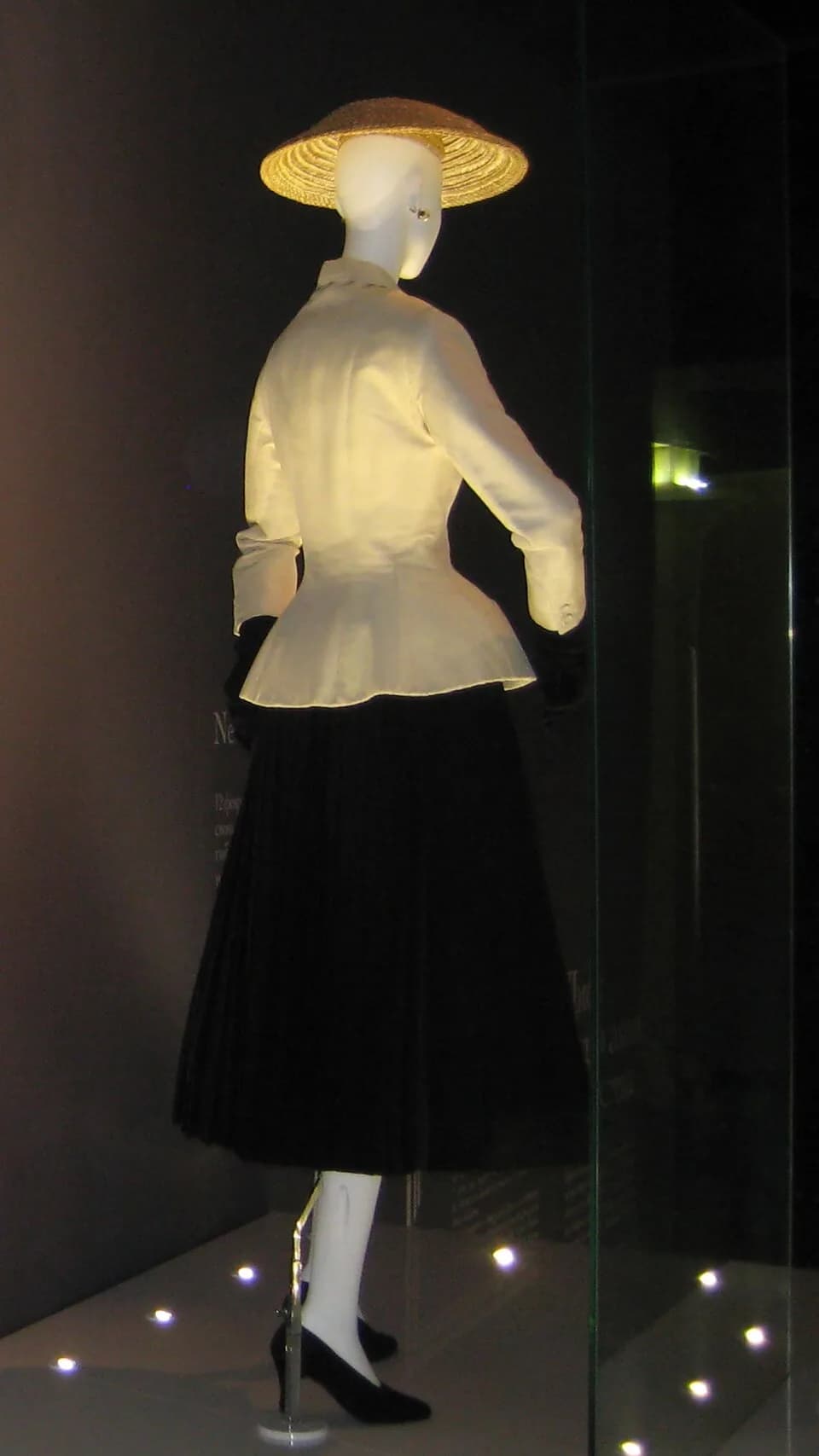 Christian Dior - "Bar suit" from 1947, Dior's "New Look" (Corolle collection, Spring/Summer 1947)