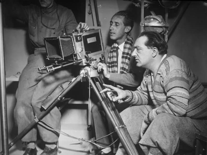 Fritz Lang - For documentary purposes the German Federal Archive often retained the original image captions, which may be erroneous, biased, obsolete or politically extreme. "Die Frau im Mond"
Der bek