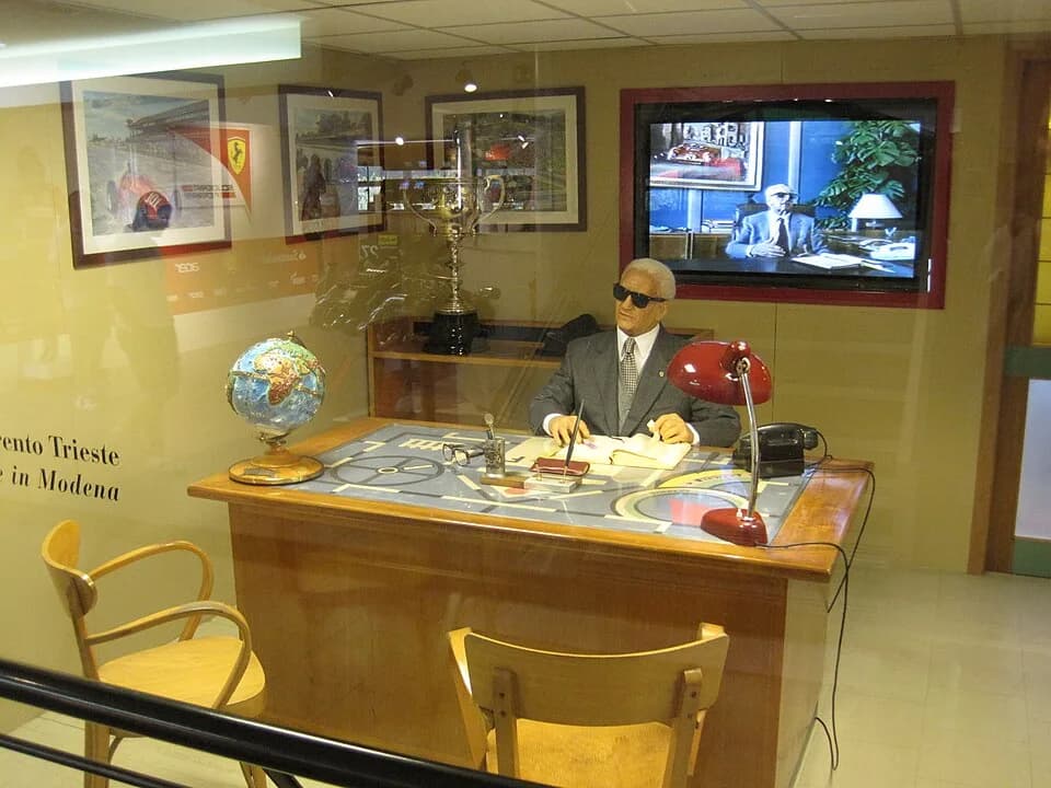 Enzo Ferrari - Galleria Ferrari - Bureau historique d'Enzo Ferrari à Maranello