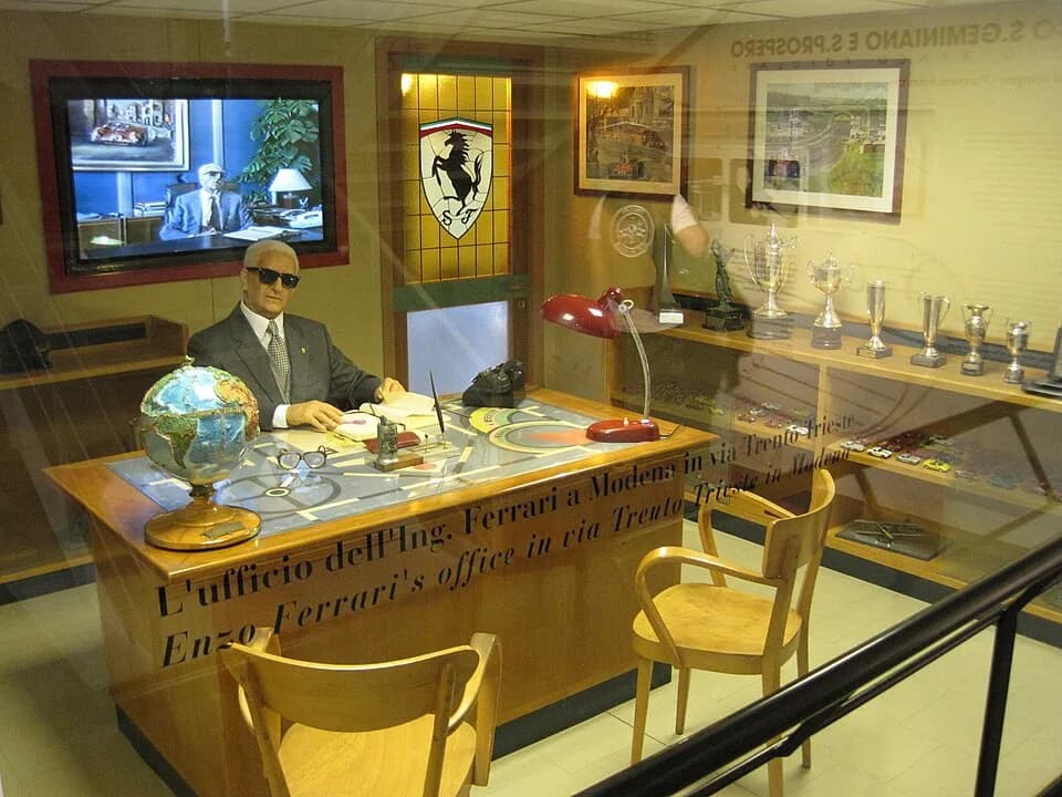 Enzo Ferrari - Galleria Ferrari - Bureau historique d'Enzo Ferrari