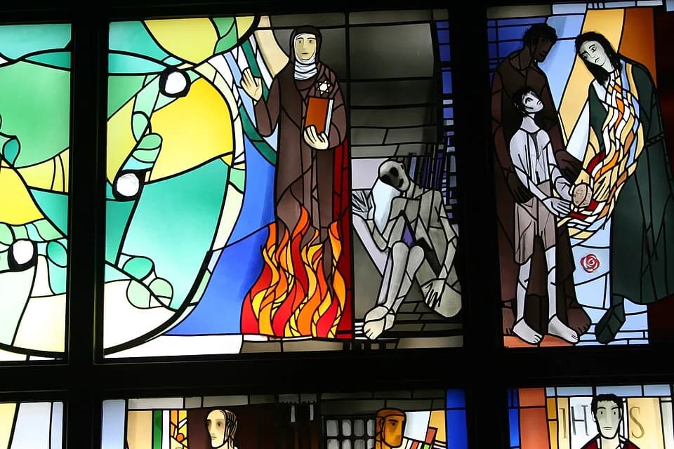 Edith Stein - Stained glass window by Alois Plum depicting Edith Stein and Maximilian Kolbe.