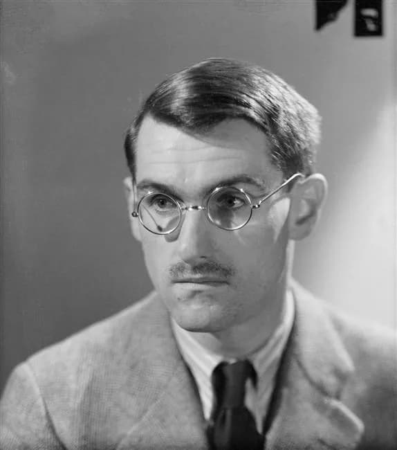 Jean Anouilh - Studio photo