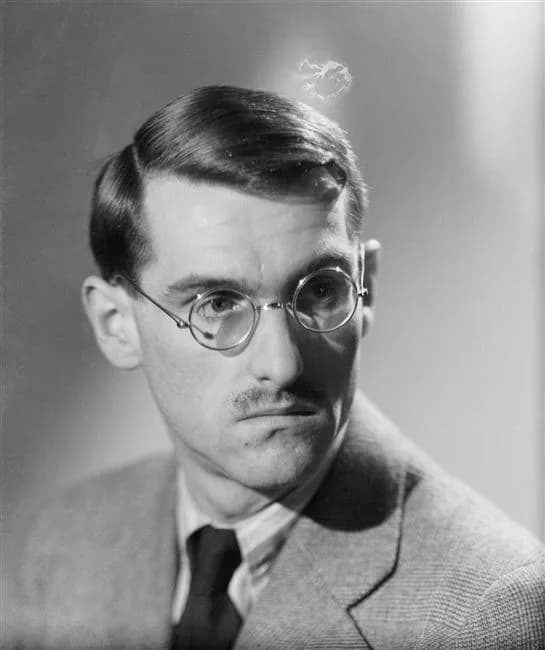 Jean Anouilh - Studio photo