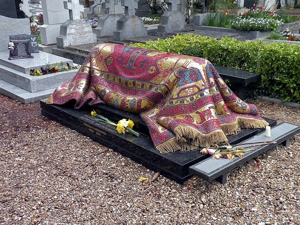 Rudolf Nureyev - The tomb of the famous russian dancer and choregrapher Rudolf Nureyev (1938-1993), in the russian cemetery of Sainte-Geneviève-des-Bois, France