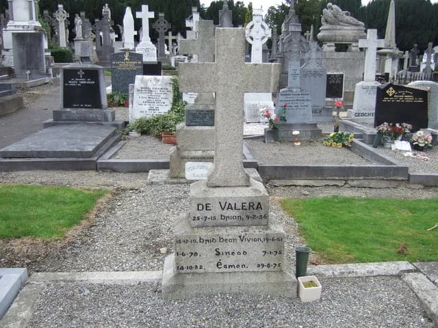 Éamon de Valera - Grave of Éamon de Valera (1882 - 1975), and members of his family, in Glasnevin cemetery, Dublin, Republic of Ireland. His obituary in the New York Times said he "dominated Irish lif