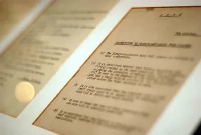 Éamon de Valera - Rare decree of plenipotentiaries signed by Eamon De Valera under the heading anglo Irish treaty