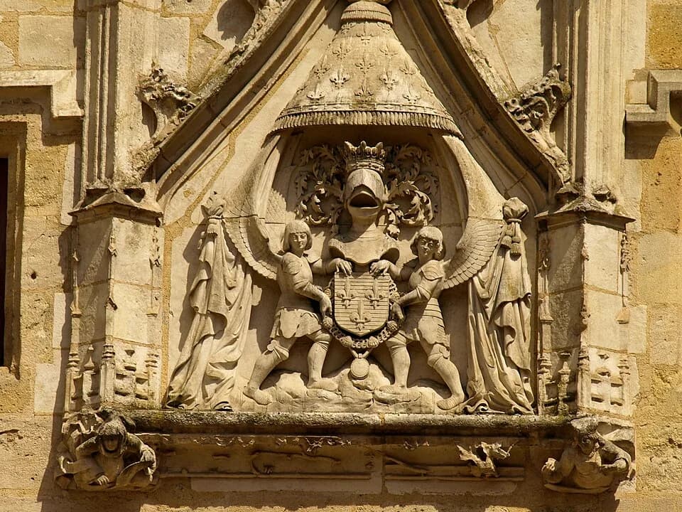 Charles VIII of France - La porte Cailhau à Bordeaux, en Gironde. La porte originelle était implantée dans le rempart du xive siècle. Elle a été remplacée par le monument actuel, construit plus près d