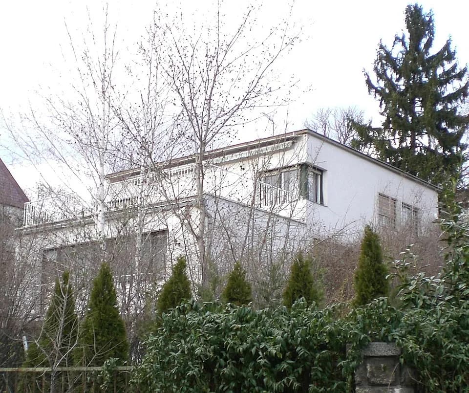 Imre Nagy - Bauhaus in Budapest (about 1930) at Orsó utca 43. http://en.wikipedia.org/wiki/Bauhaus_in_Budapest