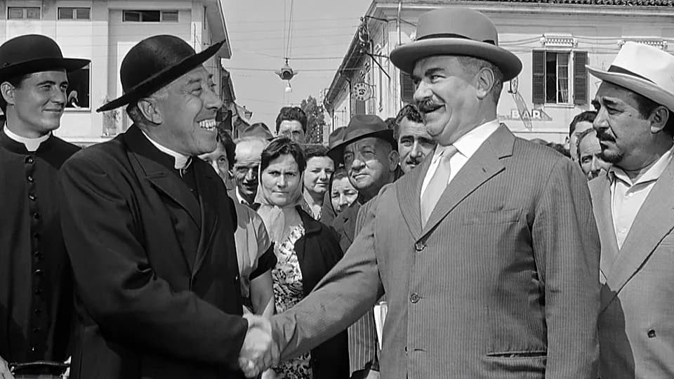 Fernandel Fernandel - Creato e caricato dall' Utente:Lodewijk_Vadacchino, screenshot del film "Don Camillo monsignore... ma non troppo", anno 1961.