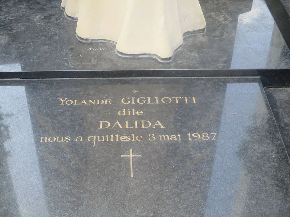 Dalida Dalida - Tombe de Dalida. Épitaphe