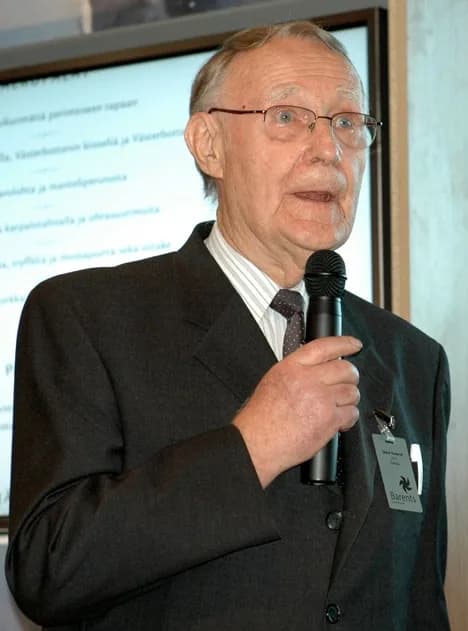 Ingvar Kamprad - Ingvar Kamprad, founder of IKEA in Haparanda, Sweden at the Midnight Ministerial Meet.