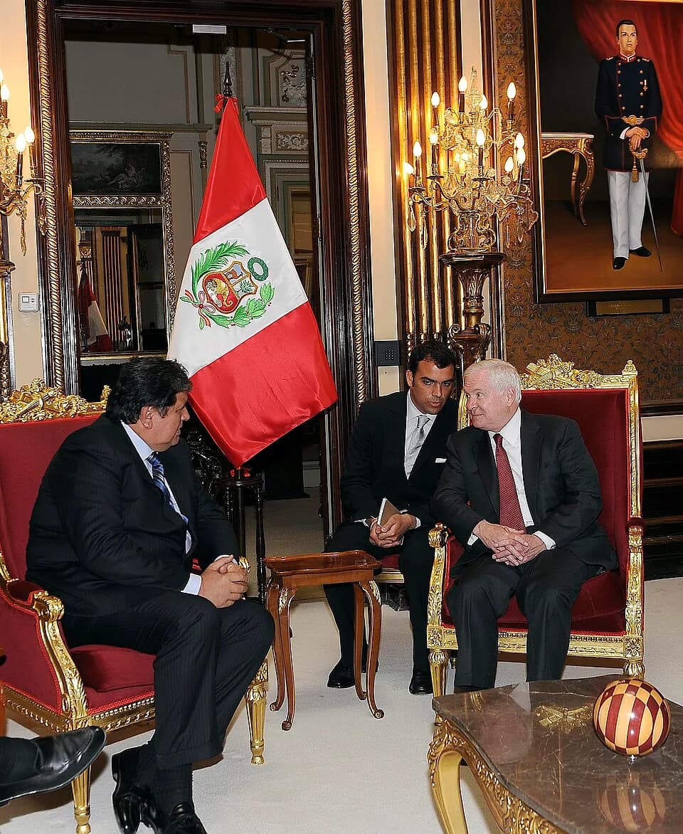 Alan García - Secretary of Defense Robert M. Gates and Peruvian President Alan Garcia hold a meeting in the Presidential Palace in Lima, Peru, on April 14, 2010.