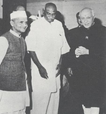 Lal Bahadur Shastri - Jawaharlal Nehru with Lal Bahadur Shastri and K. Kamaraj
