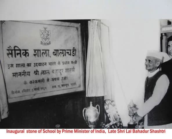 Lal Bahadur Shastri - Honourable Prime Minister Lal Bahadur Shastri inaugurating the campus at Balachadi in 1965
