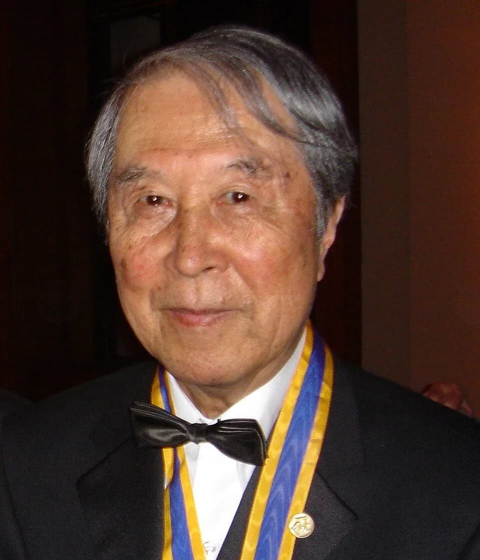 Yoichiro Nambu - Yoichiro Nambu (Nobel Prize in Physics, 2008) at a Franklin Institute ceremony in Philadelphia (2005) where he was awarded the Franklin Medal (which he is wearing here).