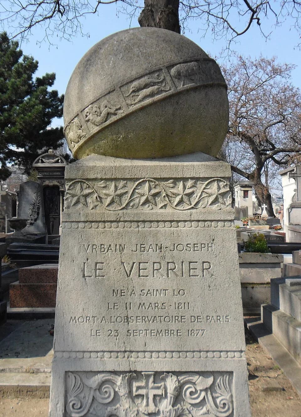 Urbain Le Verrier - La tombe de Urbain Jean-Joseph Le Verrier - Montparnasse