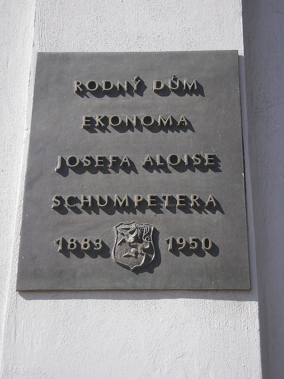 Joseph Schumpeter - Memorial plaque on parental home of Josef Alois Schumpeter in Třešť