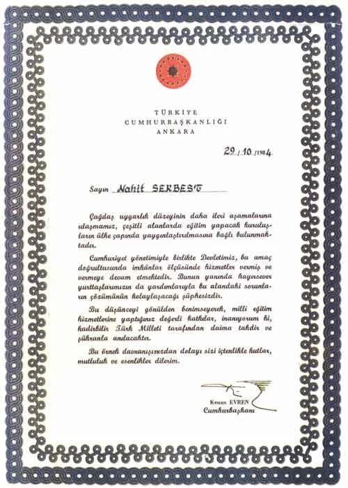 Kenan Evren - Cumhurbaşkanı Kenan Evren'in Nahit Serbes'e verdiği Takdir Belgesi. 1984