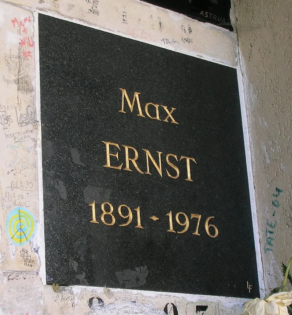 Max Ernst - Urn-grave and commemorative plaque of Max Ernst in the columbarium of the Père-Lachaise Cemetery (Paris, France)