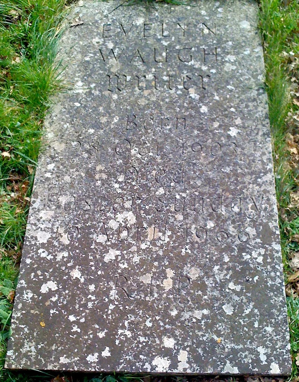 Evelyn Waugh - Evelyn Waugh Grave