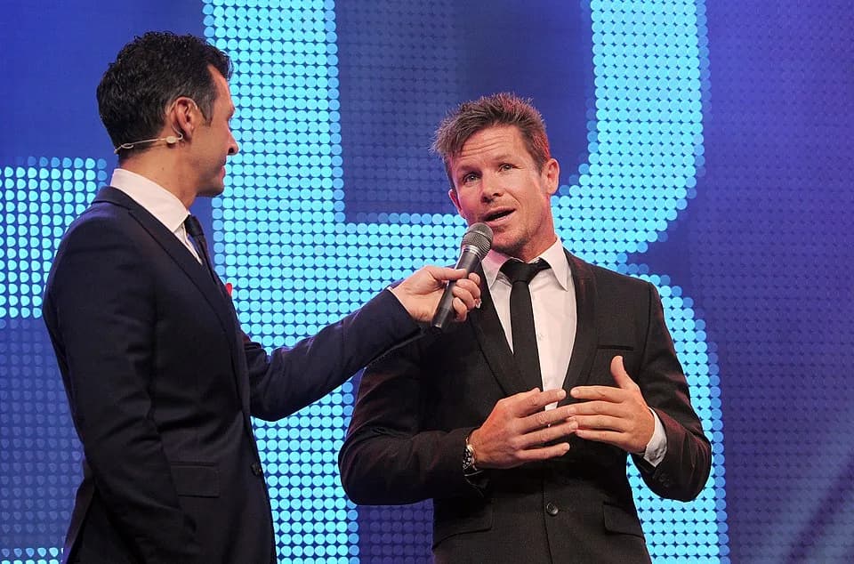 Felix Baumgartner - Davos, 03.10.2014. Sport, 12. Internationale Sportnacht Davos 2014. Jann Billetter befragt Strathosphaeren-Abspringer Felix Baumgartner..
Copyright by: foto-net / Kurt Schorrer