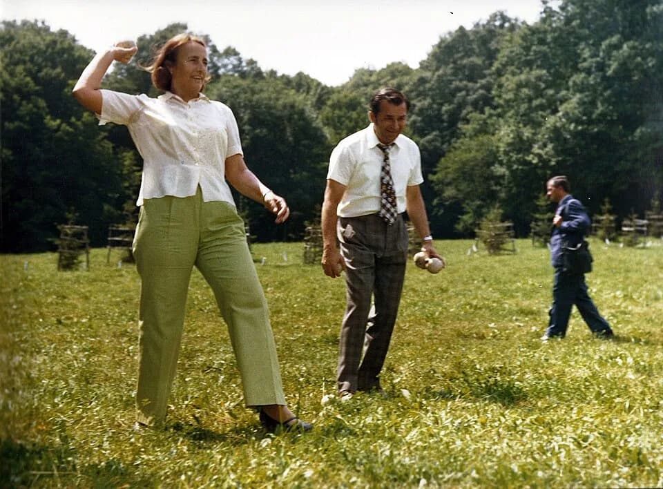 Ion Iliescu - Ion Iliescu in 1976, holiday with Ceausescu