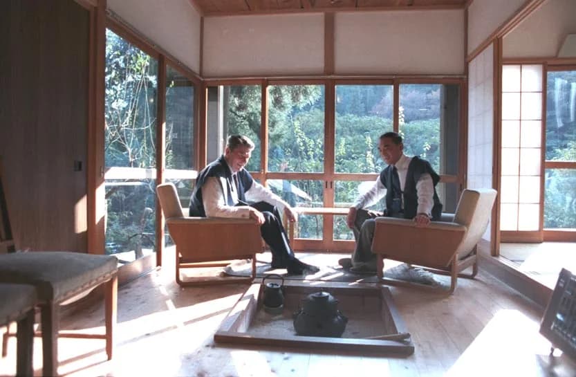 Yasuhiro Nakasone - President Reagan and Prime Minister Yasuhiro Nakasone having lunch at Nakasone's country residence in Japan.